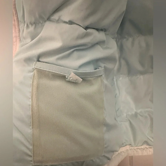 American Eagle White Puffy Vest Size Extra Large - Picture 4 of 7